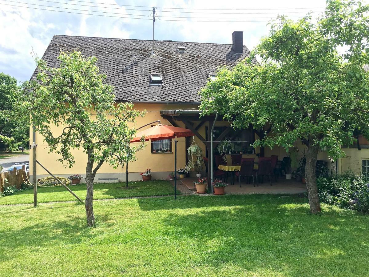 Bed and Breakfast Gastehaus Hoffmann Farschweiler Exteriér fotografie